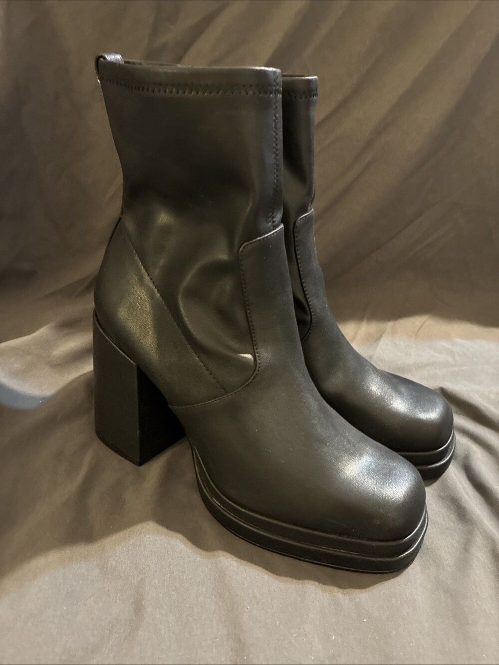Steve Madden Black Zip Up Block Heel Enzo Boots Biker Moto Womens Size 8.5